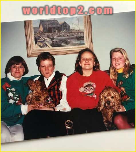 Sarah McVie with her siblings