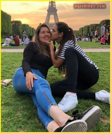 Camila Osorio with her mother