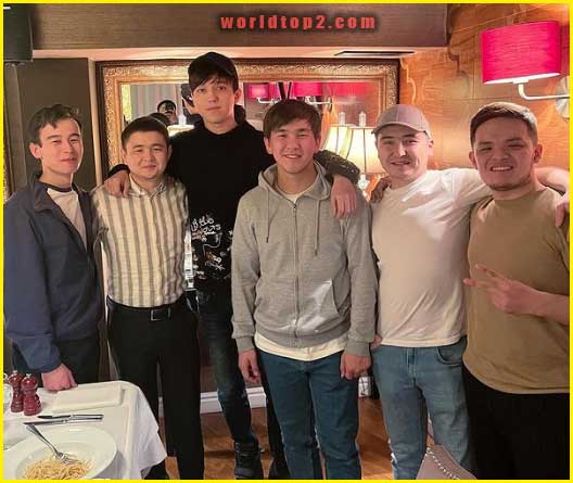 Dimash Kudaibergen with his brothers