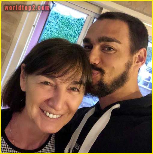 Fabio Fognini with his mother