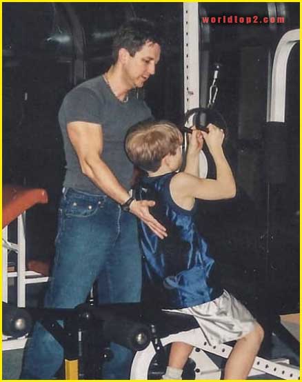 Jeff Nippard with his father