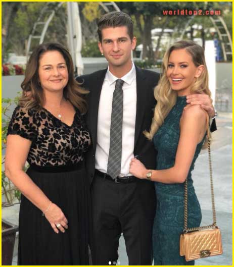 Bill Melugin with his mother and girlfriend