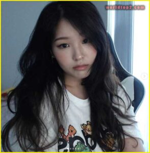 Hyoon (Aikuros) | Bio, Age, Height, Real Name, Family, Facts