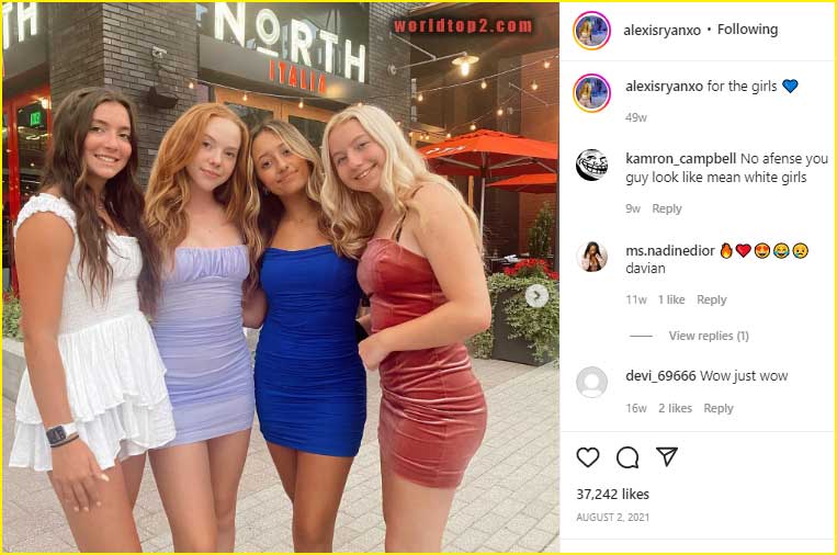 Alexis Ryan with her friends