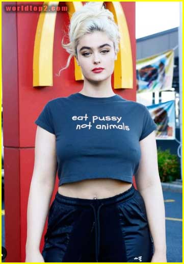 Stefania Ferrario model