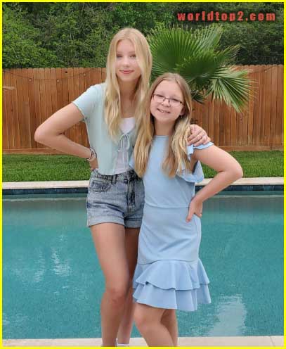 Leah and Francesca