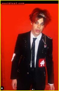 Yungblud | Bio, Age, Height, Net Worth (2023), Gf, Family