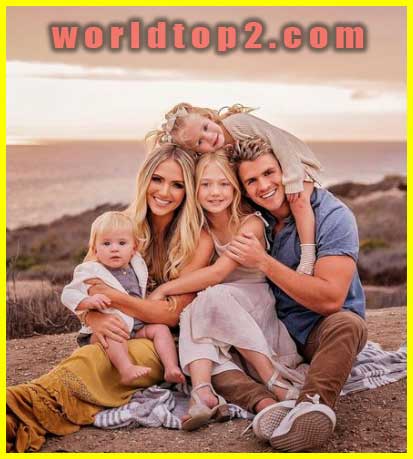 Zealand LaBrant with his parents and sisters