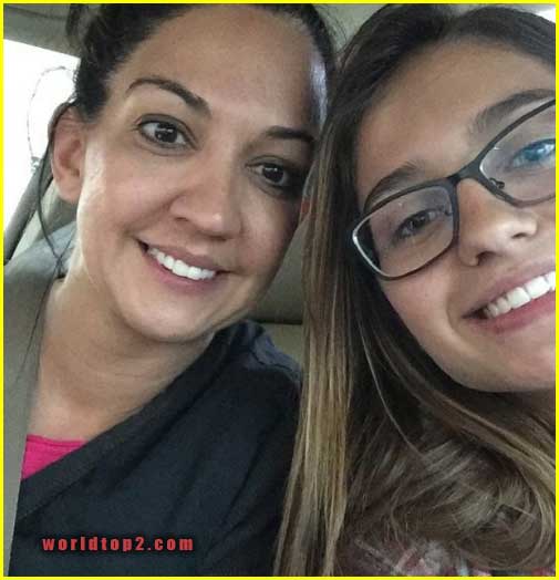 Avery Cyrus with her mother