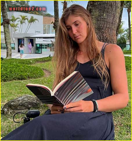 Beatriz Haddad Maia | Bio, Bf, Age, Height, Net Worth (2023)