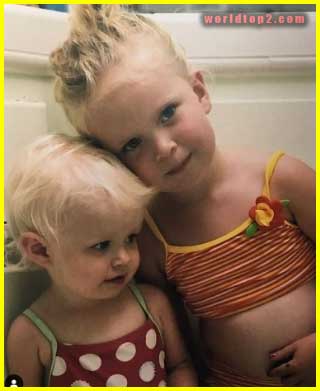 Shay Rudolph childhood photo with her sister