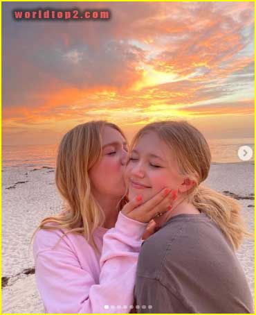 Shay Rudolph with her sister