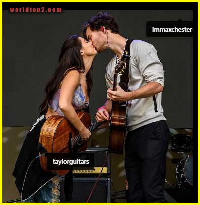 Kira Kosarin with Max Chester