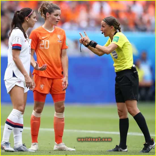 Stephanie Frappart facts