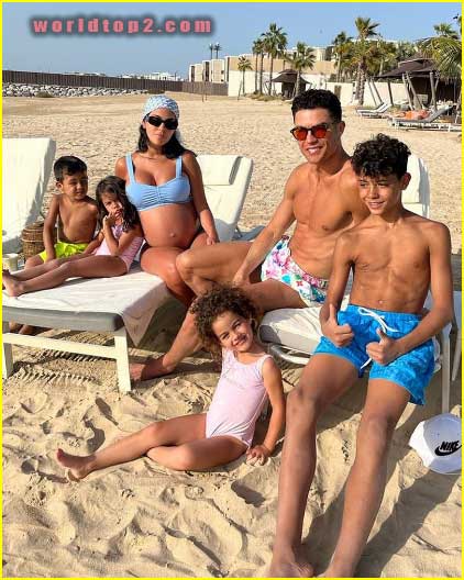 Cristiano Ronaldo Jr with his parents and siblings