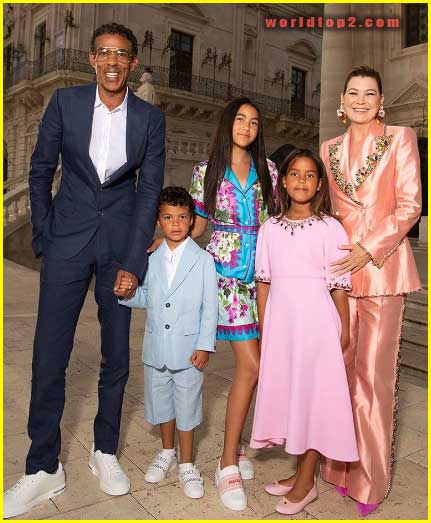Ellen Pompeo with her husband and children