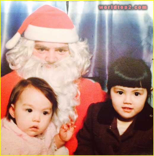 Jane Douglas childhood photo with her sister