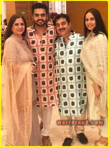 Sohael Khaturiya with his parents and sister