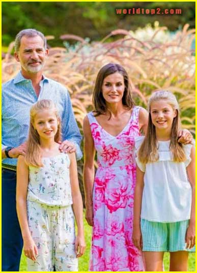 Infanta Sofía of Spain family photo