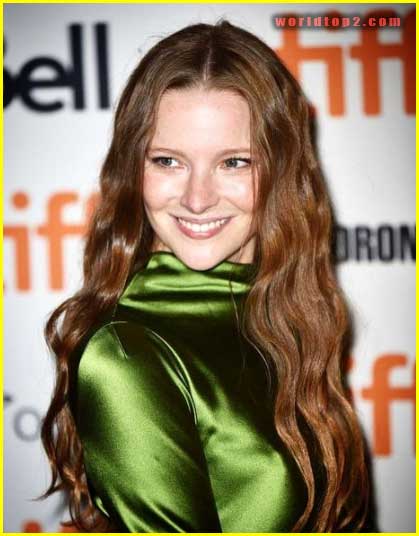 Morfydd Clark actress