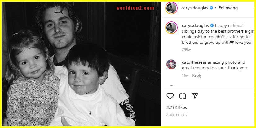 Carys Zeta Douglas childhood photo with her brothers