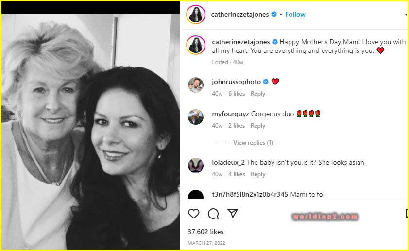 Catherine Zeta-Jones with her mother