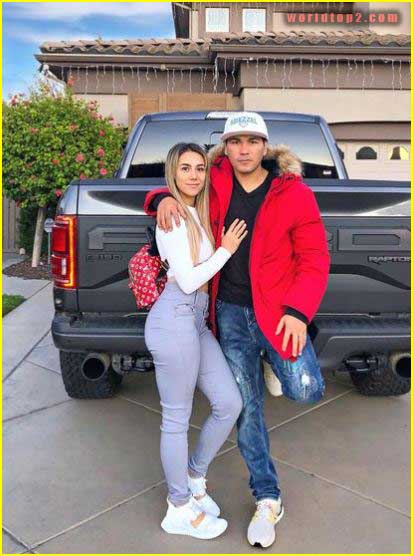 Esthalla Ortiz net worth