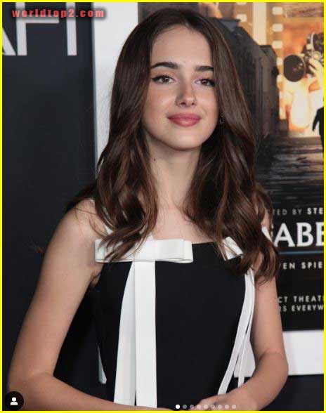 Julia Butters bio wiki facts