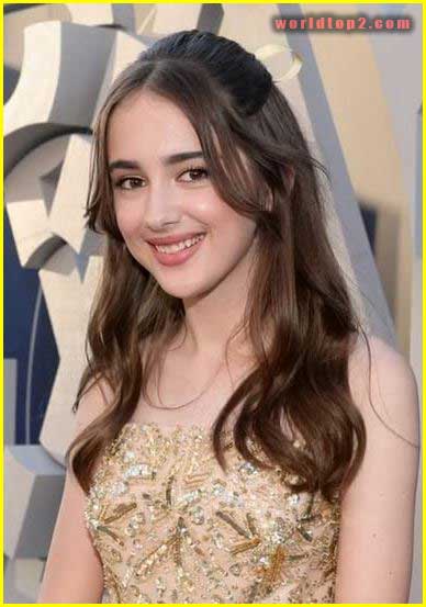 Julia Butters cute smile