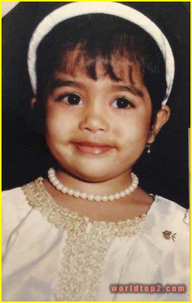 Pooja Hegde childhood photo