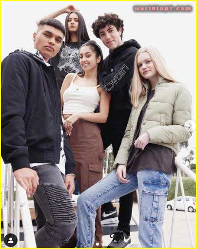 Elle Ray with her friends