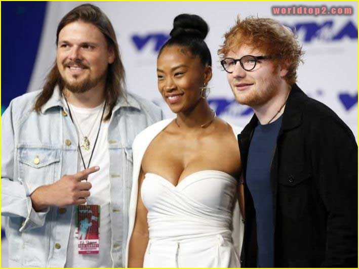 Jennie Pegouskie with Ed Sheeran and travis tritt