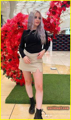 Jezelle Catherine hot and sexy