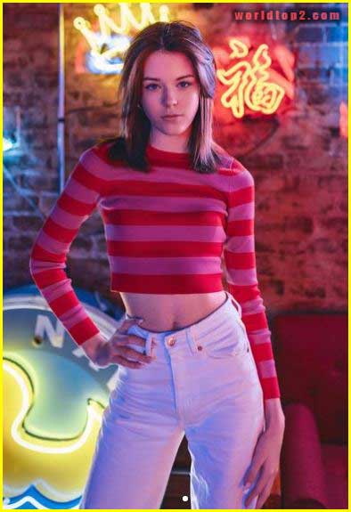 Cora Tilley hot and secxy