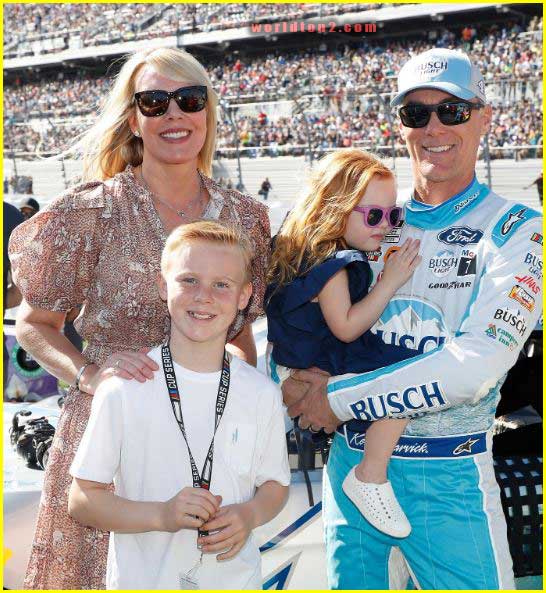 Kevin Harvick with his wife and children