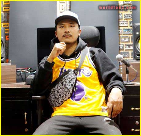 Mahesh Dong bio wiki facts
