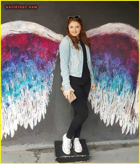 Caitlin Blackwood bio wiki facts