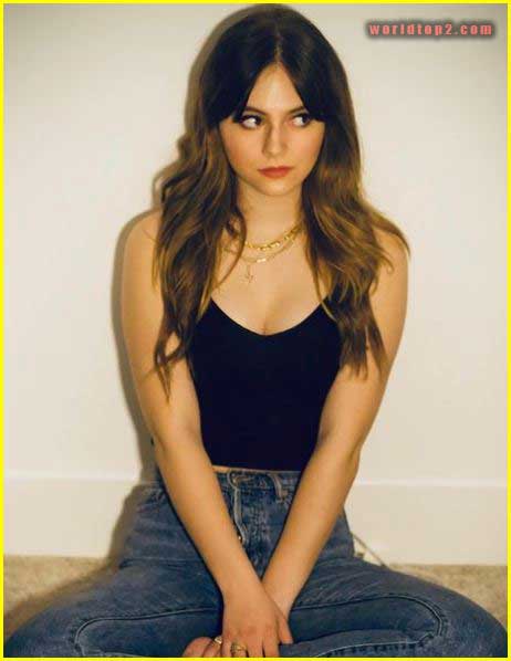 Emilia Jones bio wiki facts