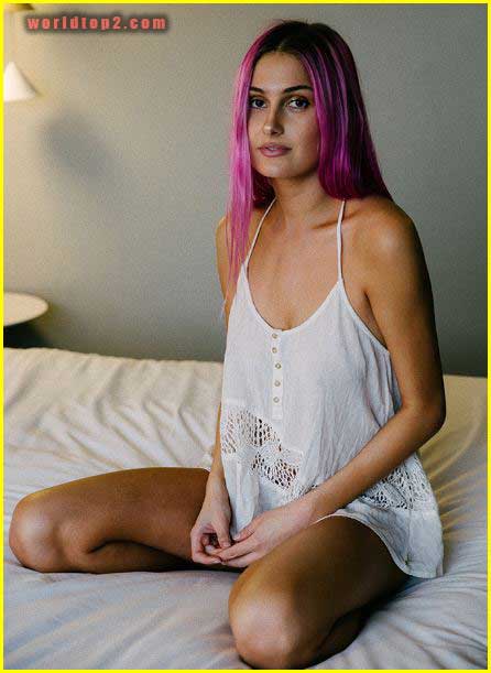 Hannah Ridgeway hot and sexy