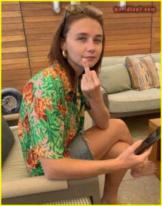 Jessica Barden | Bio, Age, Height, Net Worth, Family, Facts