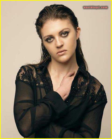 Lara Alexandra Peake actress