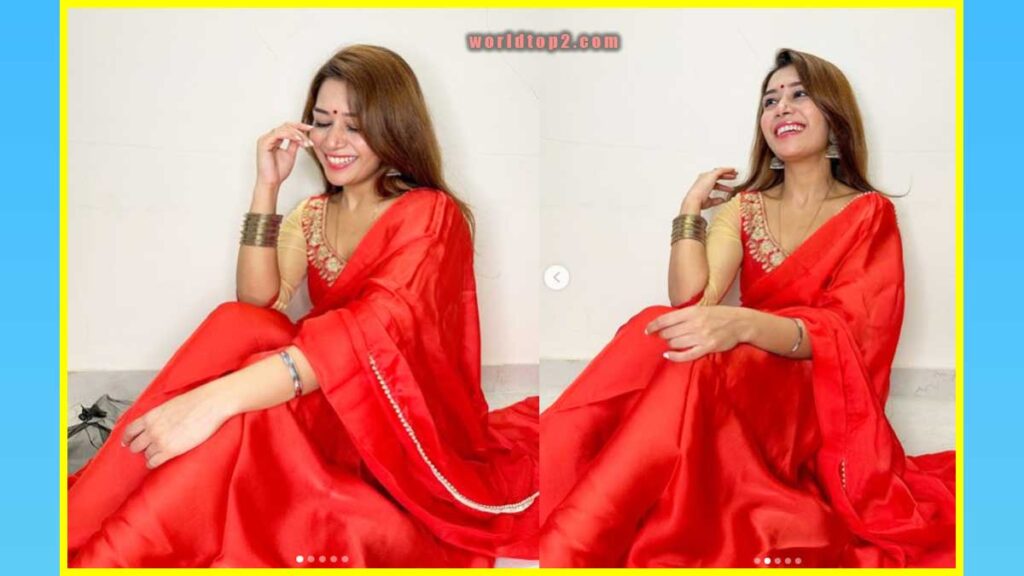 Dhruvi Nanda in sari