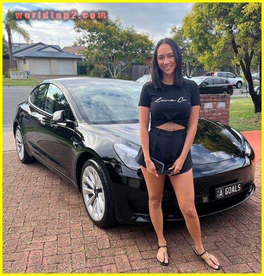 Kat Zoe Clark net worth