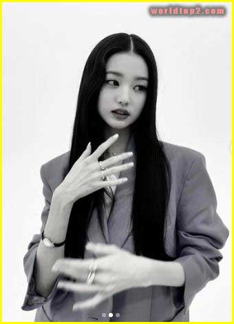 Jang Won-young IVE