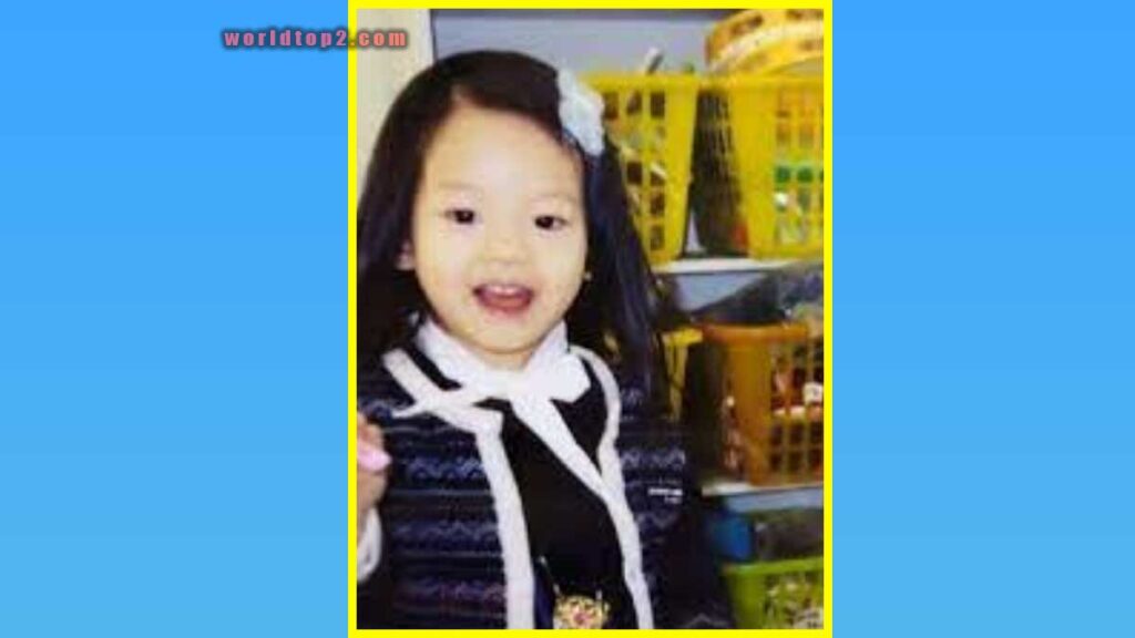 Cho YiHyun childhood photo