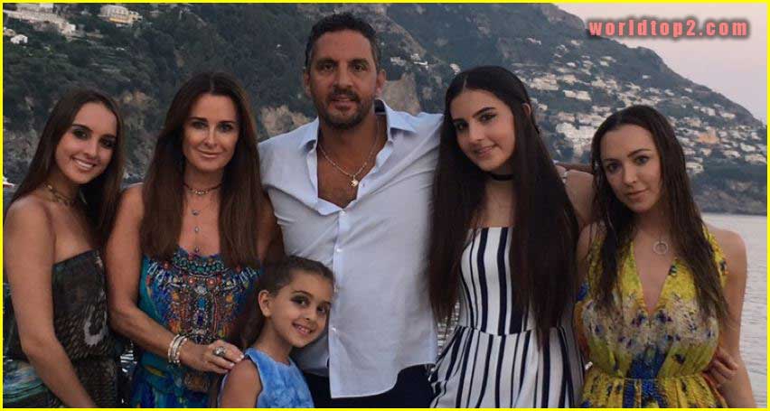 Kyle Richards with her husband and daughter