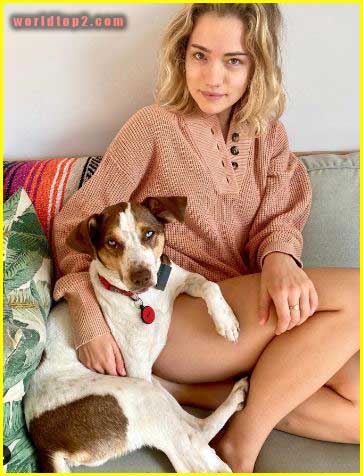 Willa Fitzgerald hot and sexy