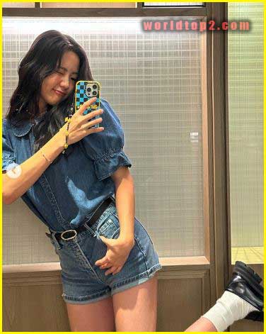 Hyeyeon hot and sexy