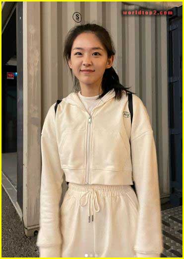 Kim Si-eun bio wiki facts