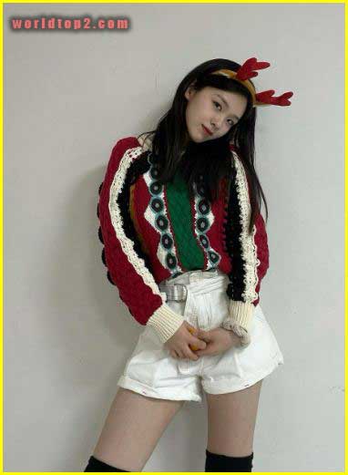 Kim Si-eun hot and sexy